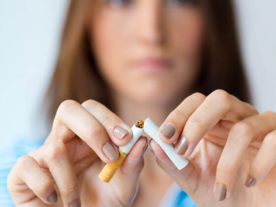 lamanie papierosa- rzucanie palenia- Allen Carr Polska - skuteczna metoda rzucania palenia - jak skutecznie rzucic palenie